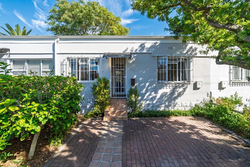 2 Bedroom Property for Sale in Harfield Village Western Cape